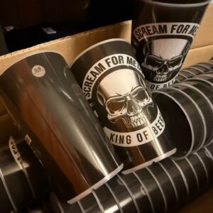 Metal Trinkbecher von Scream For Metal als 0,5-Liter-Mehrwegbecher mit King-of-Beers-Design